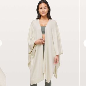 lululemon athletica Women's Ivory Wrap Poncho (2)